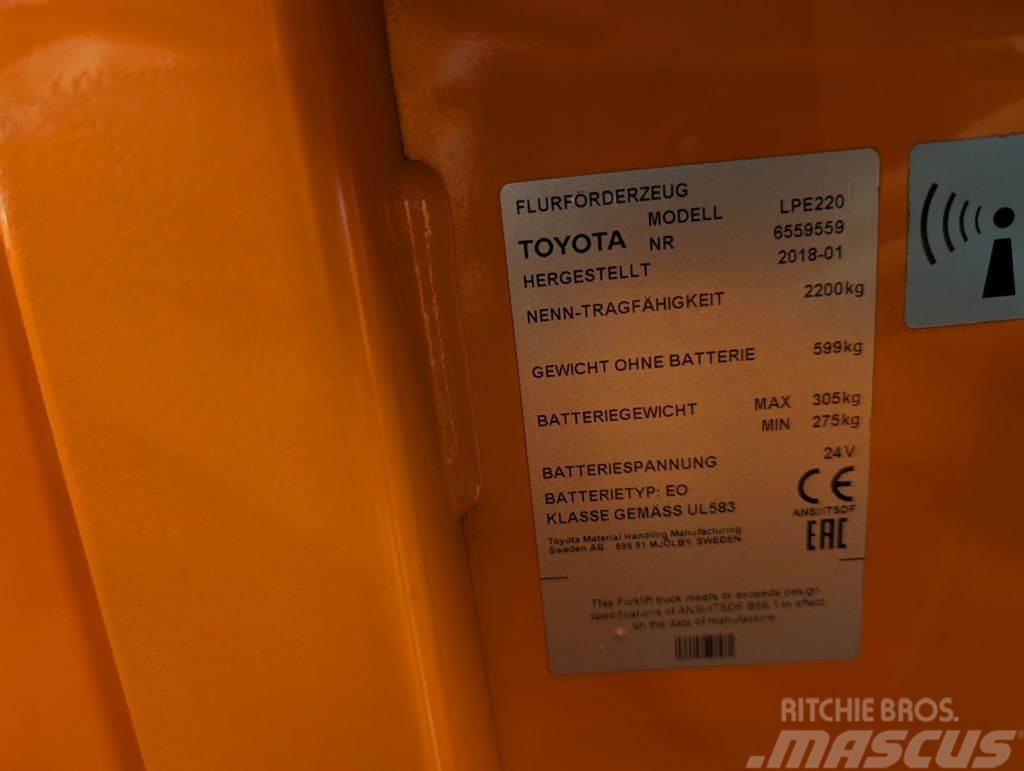 Toyota LPE 220 // Batterie 2020 // 3810 Std. // Initialhu Recogepedidos de baja altura