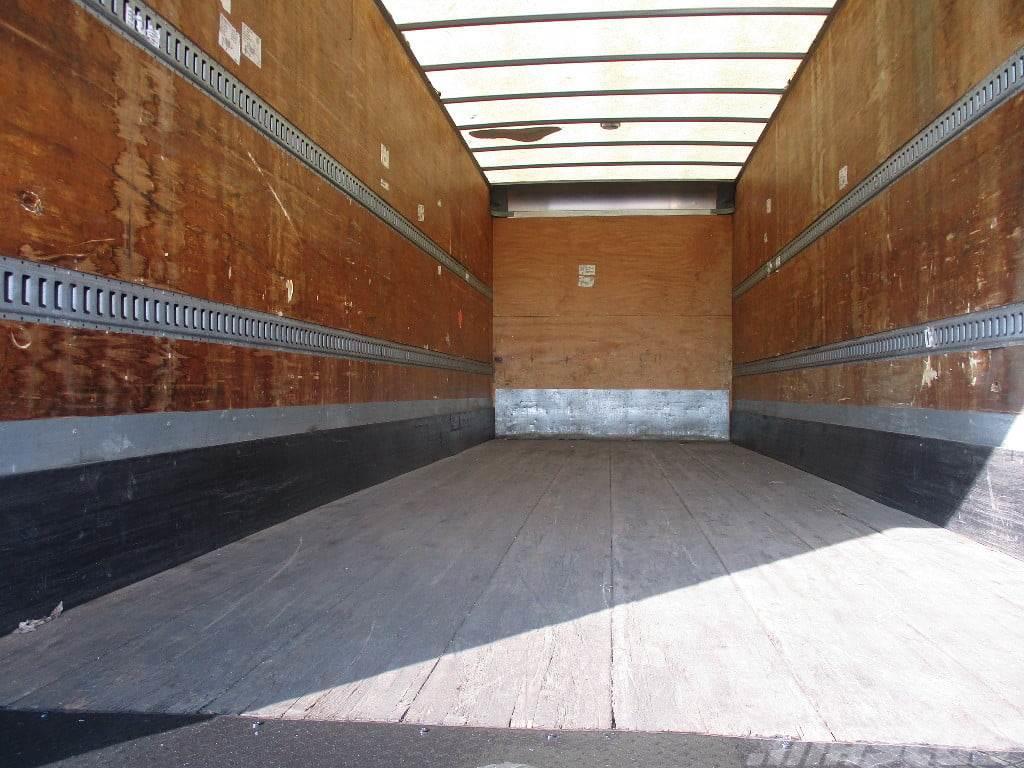 Hino 338 Camiones caja cerrada