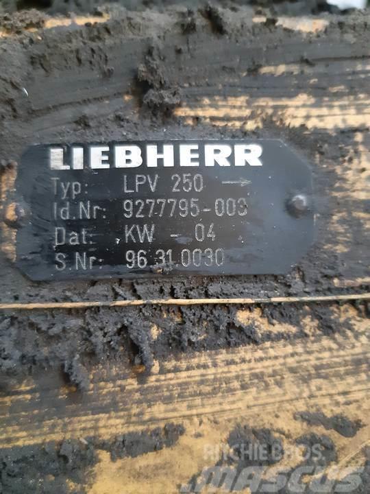 Liebherr R974BHD Hidráulicos