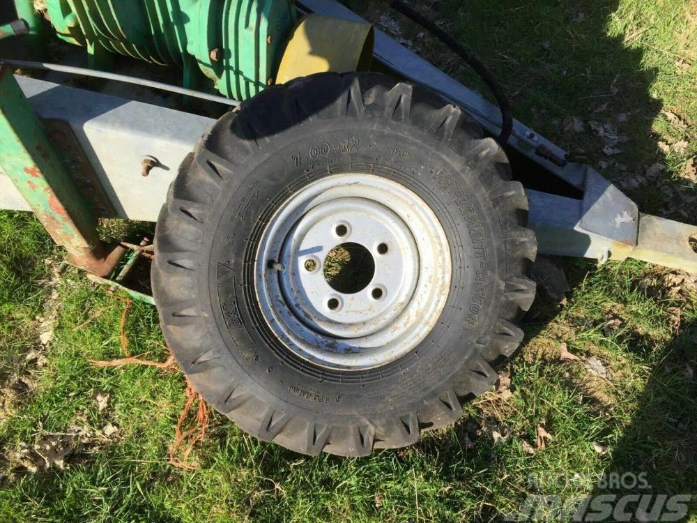  Dumper wheel and tyre 7.00 -12 £70 plus vat £84 Neumáticos, ruedas y llantas