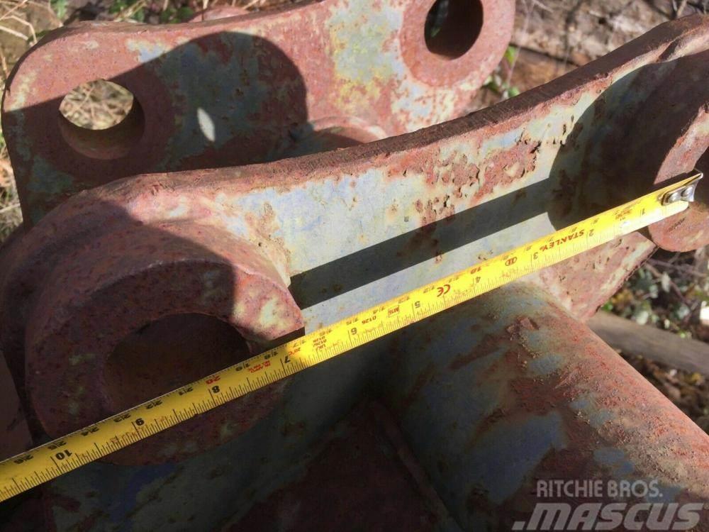  Excavator Bucket 45 mm pins - Gatwick - £290 Otros componentes