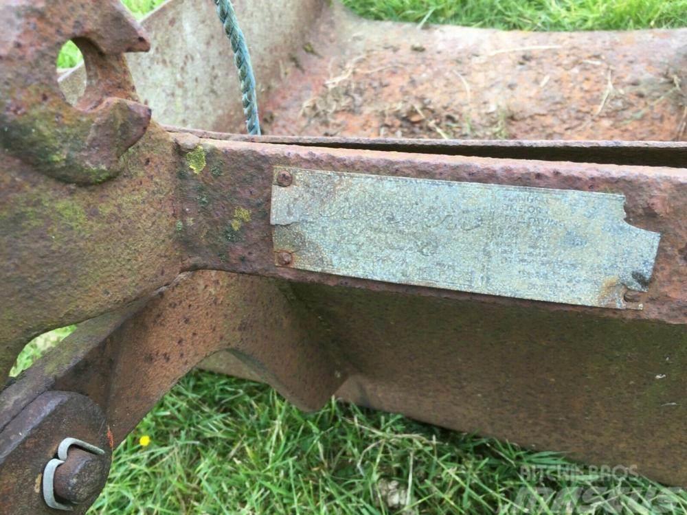 Massey Ferguson rear linkage earth scoop £250 Otra maquinaria agrícola usada