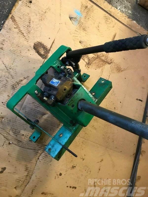 Ransomes 350 D gangmower hydraulic steering motor £120 Tractores corta-césped