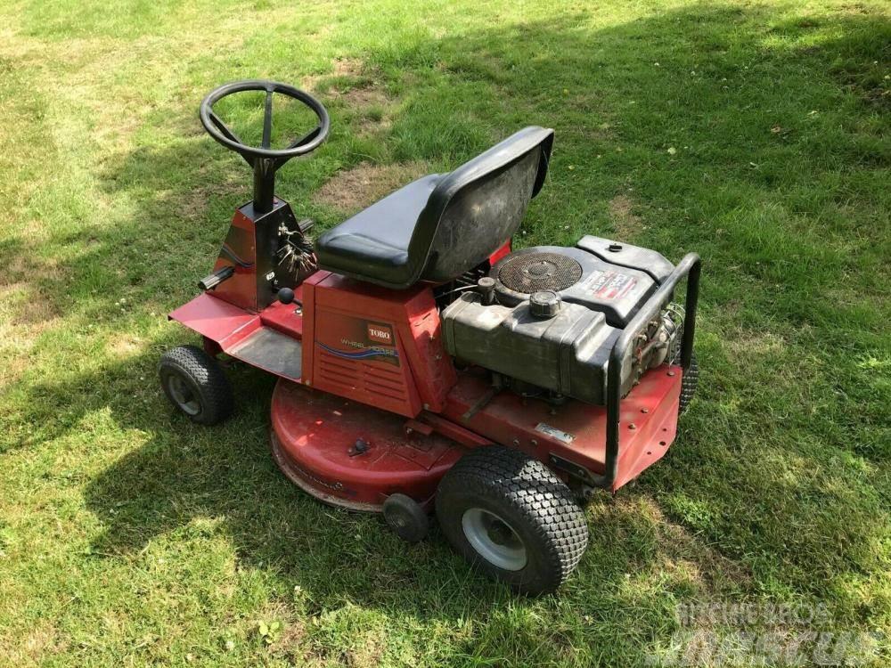 Toro mower - ride on £750 - electric start Tractores corta-césped