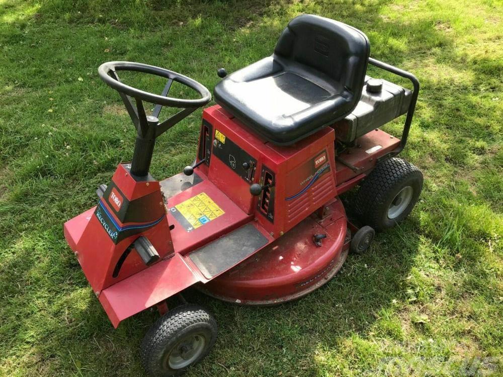 Toro mower - ride on £750 - electric start Tractores corta-césped