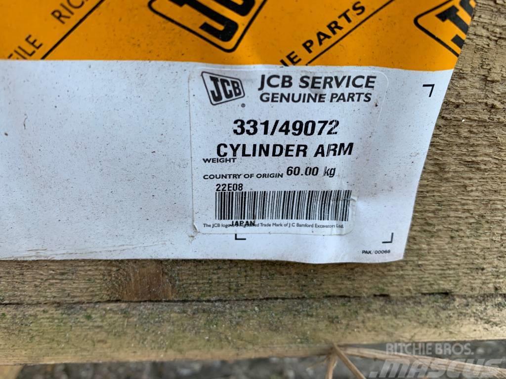 JCB JS 145 W Hidráulicos