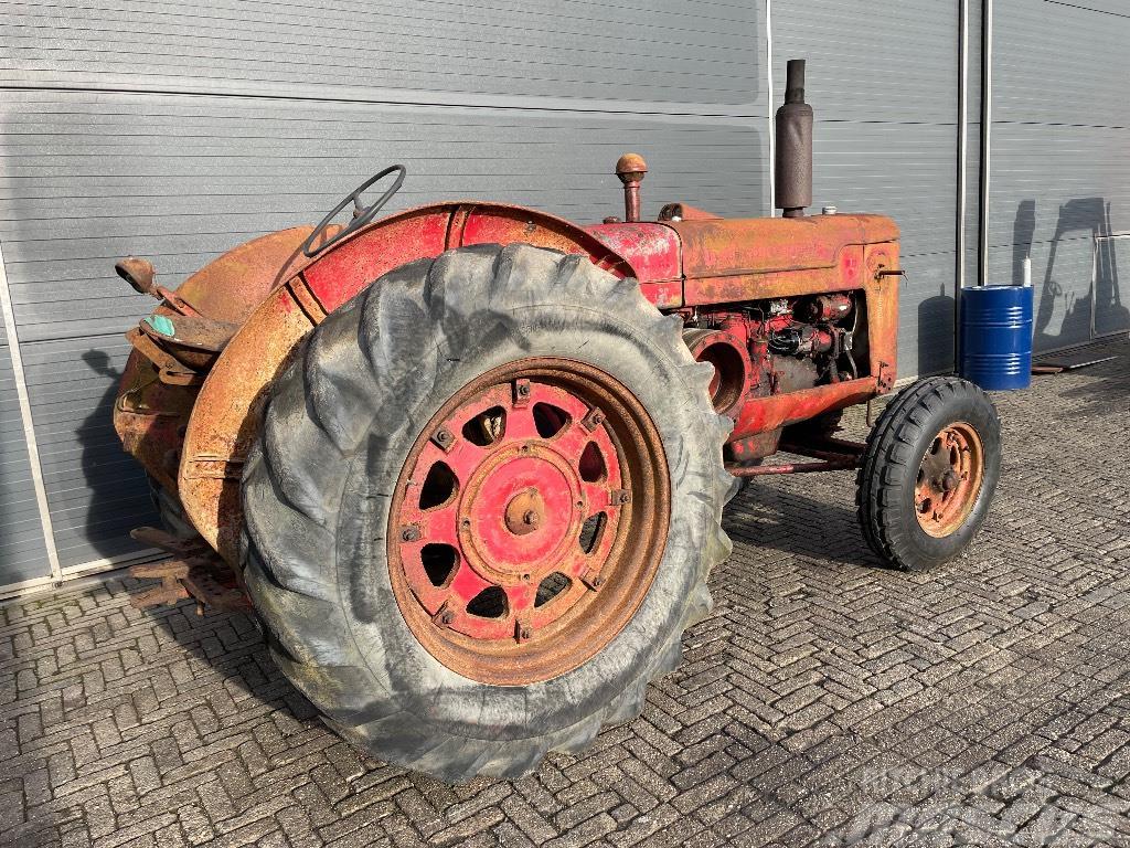 McCormick WD9 Tractores