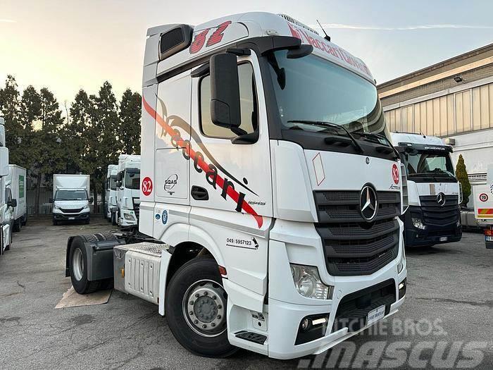 MB Trac Actros 1845 Tractores