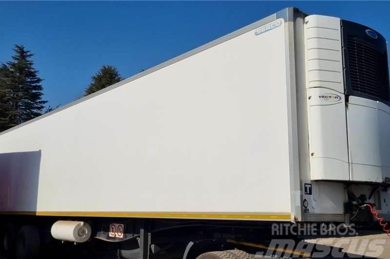 Henred 30 Pallet Tri-Axle Refrigerated Trailer with Unit Otros remolques