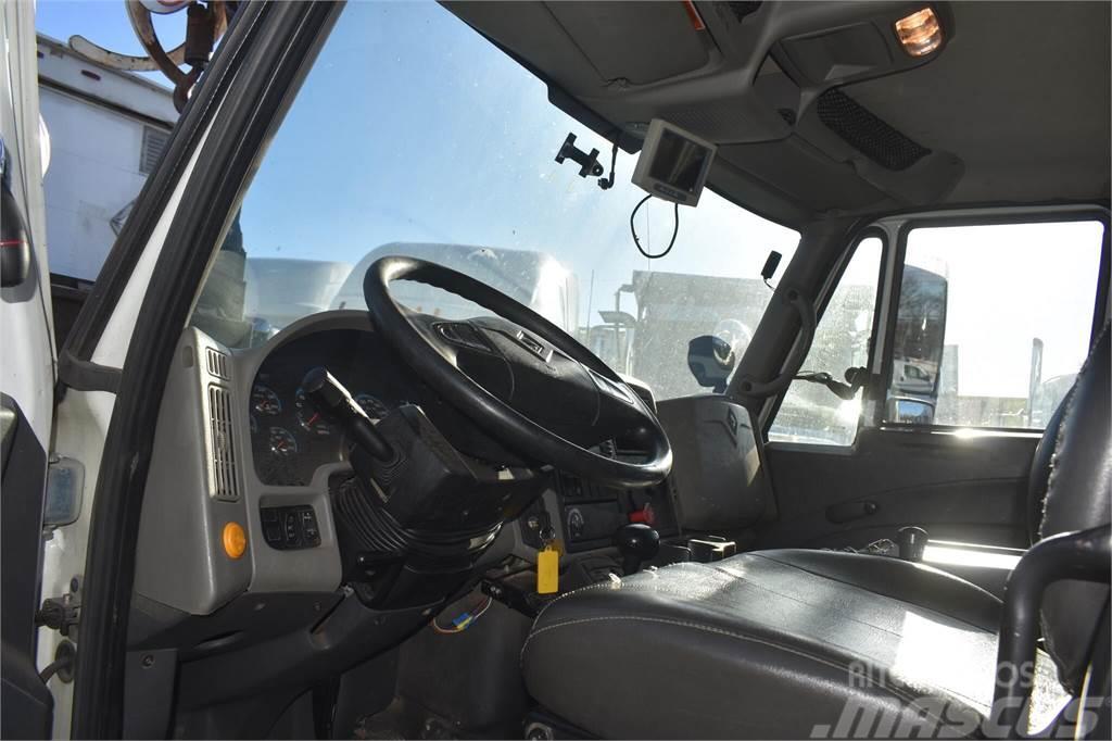 Altec DM47TR Camiones de perforación móvil