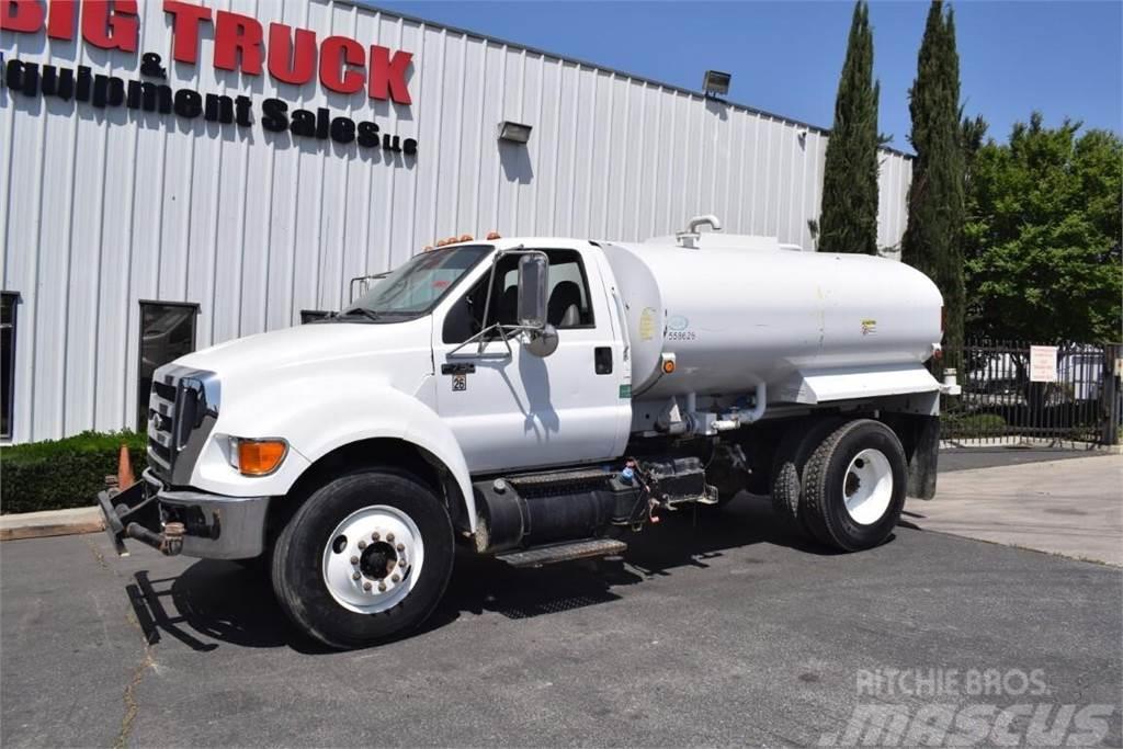 Ford F750 Camiones cisterna