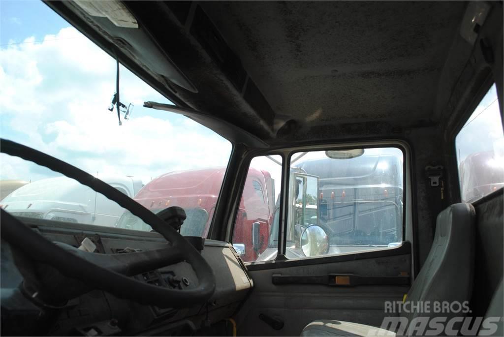 Freightliner FL70 Camiones grúa