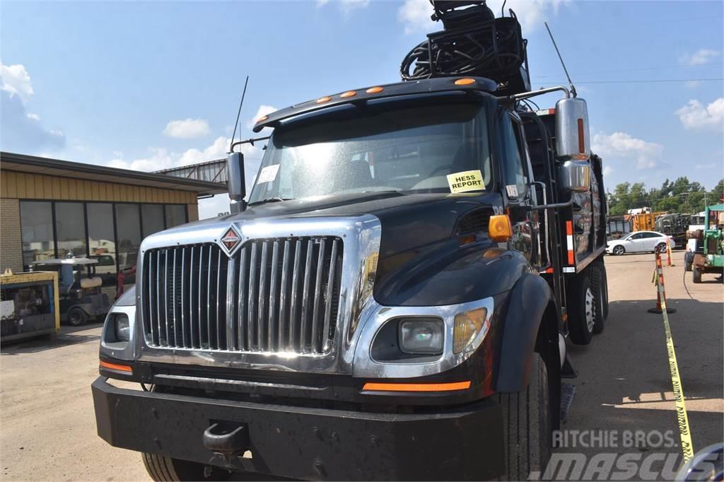 International WORKSTAR 7600 Camiones grúa