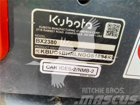 Kubota BX2380 Tractores