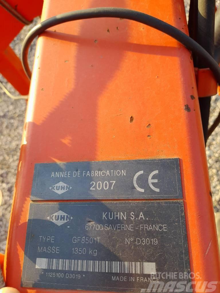Kuhn GF 8501 T Rastrillos y henificadores