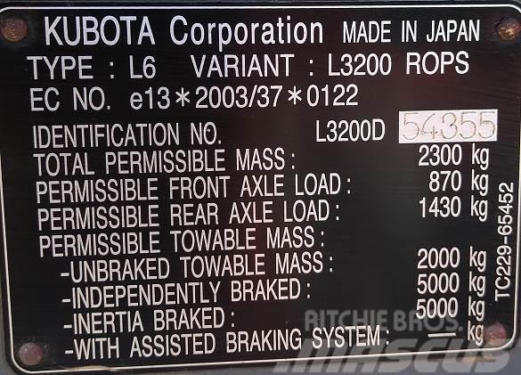 Kubota L3200D TRACTOR Otros equipamientos de construcción