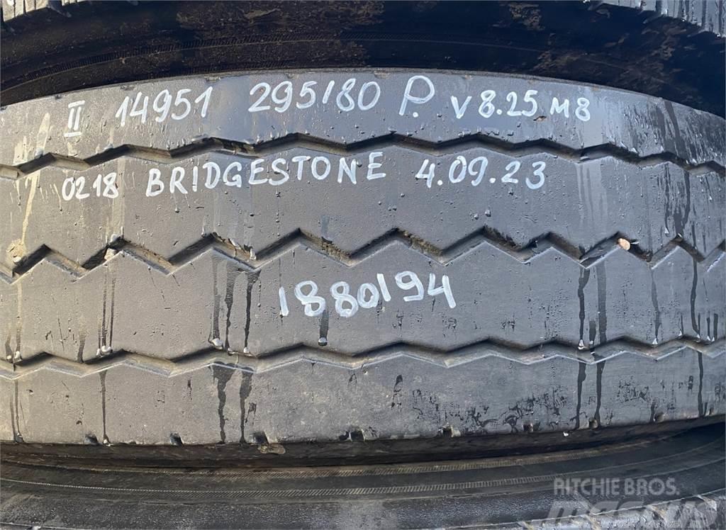Bridgestone K-series Neumáticos, ruedas y llantas