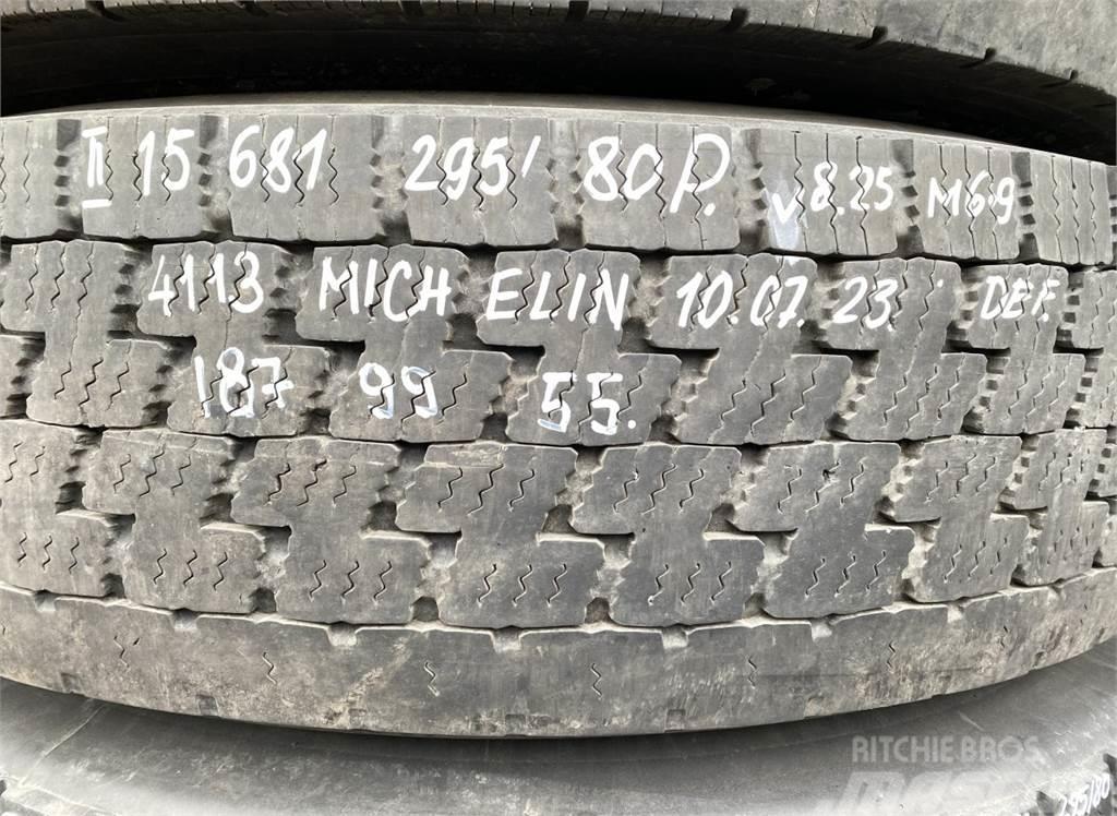 Michelin 4-Series bus K124 Neumáticos, ruedas y llantas