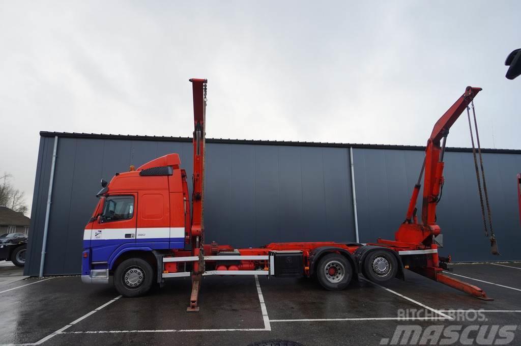 Volvo FM360 6X2 SIDE LOADER FOR 20FT CONTAINER Camiones portacubetas