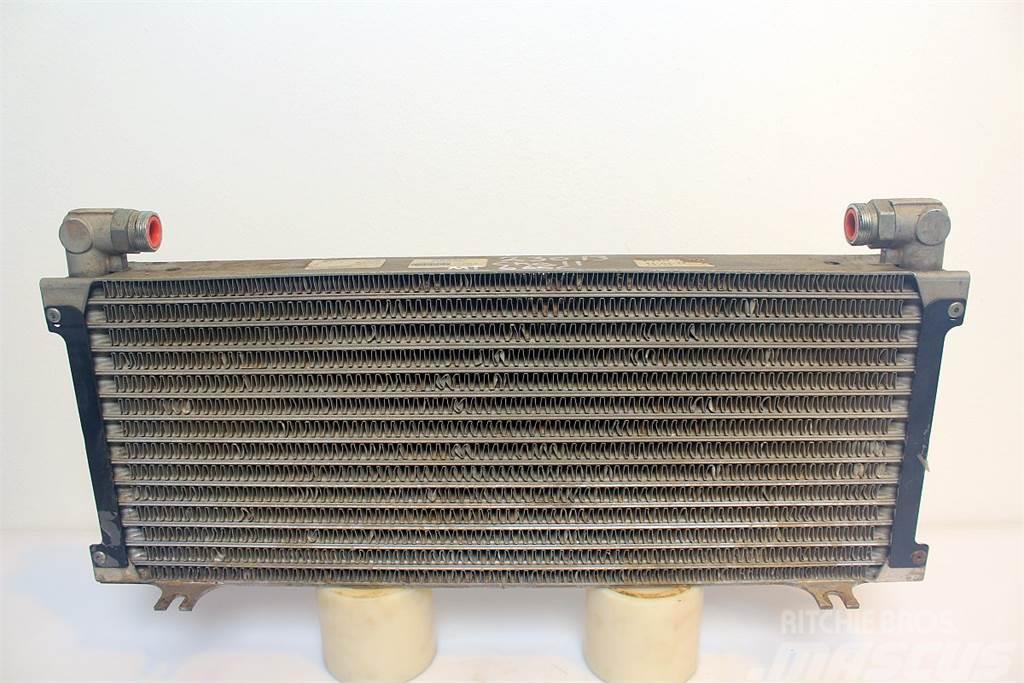 Challenger MT665C Oil Cooler Motores