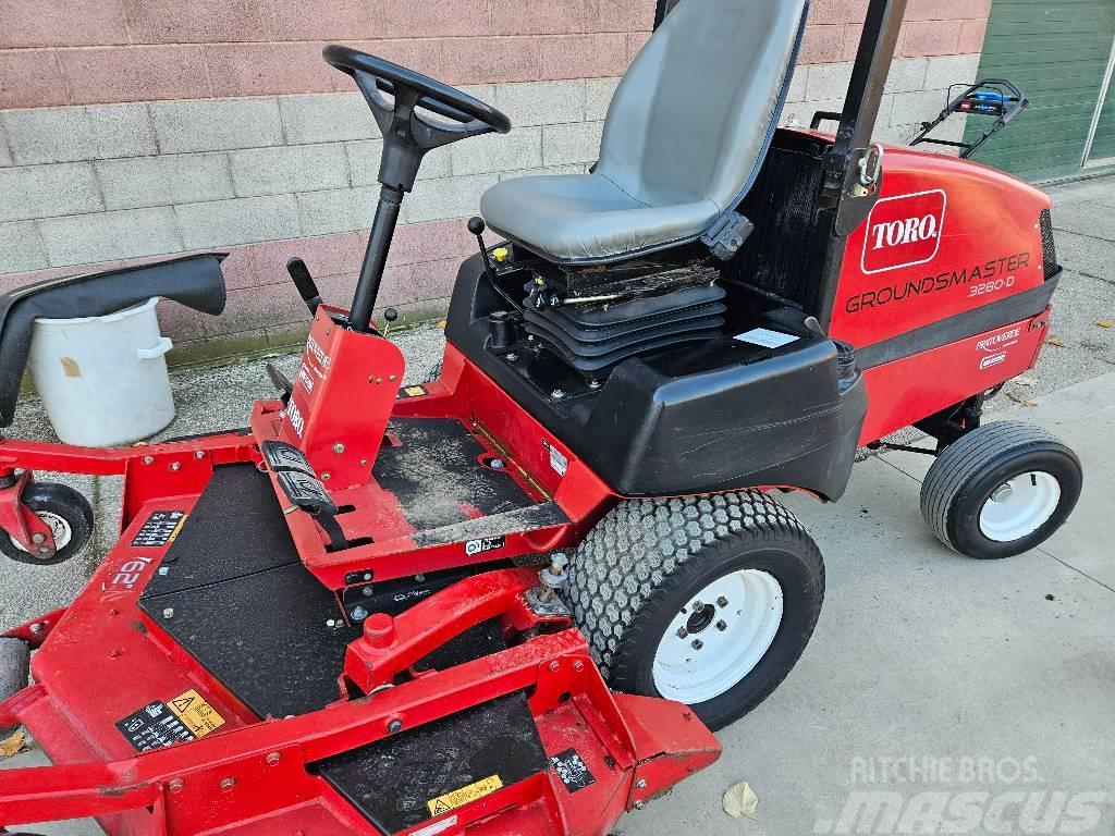 Toro Groundsmaster 3280-D Traction Unit Tractores corta-césped