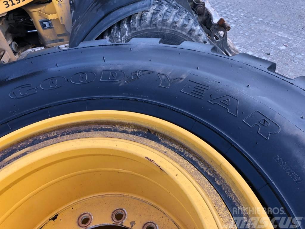 Goodyear 750/65R25 Neumáticos, ruedas y llantas