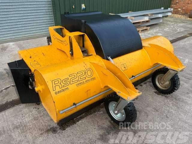  Eastern RS220 Sweeper Collector Barredoras