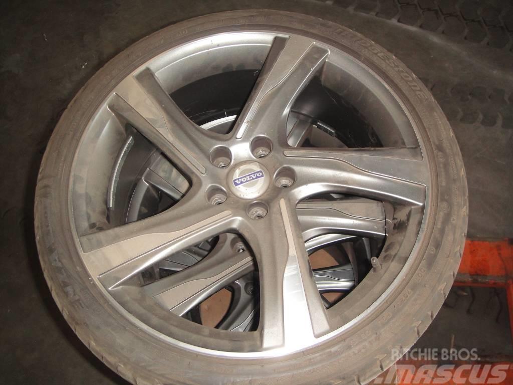Bridgestone 245/35R19 Volvo Neumáticos, ruedas y llantas