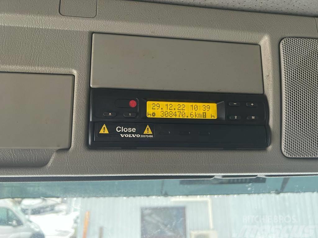Volvo FM9 300, 4x2 HIAB CRANE Camiones grúa