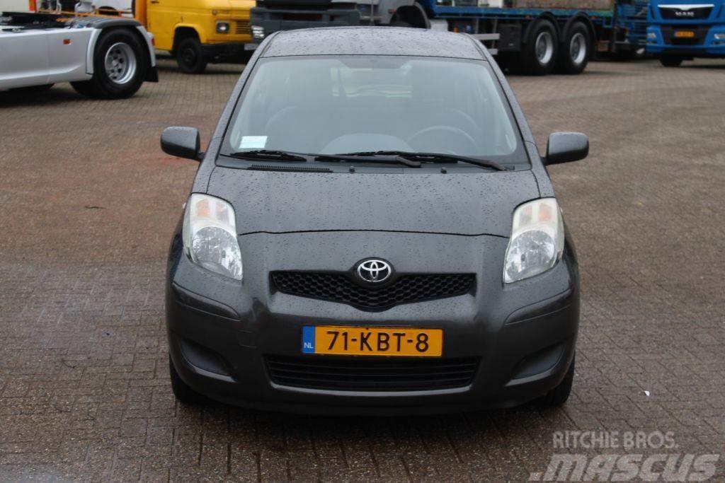 Toyota Yaris MANUAL Coches