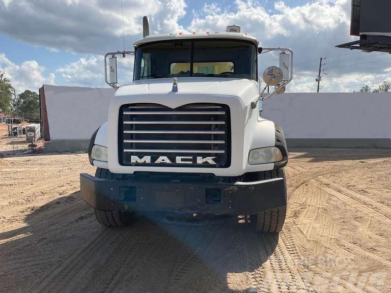 Mack CTP 713 B Otros camiones