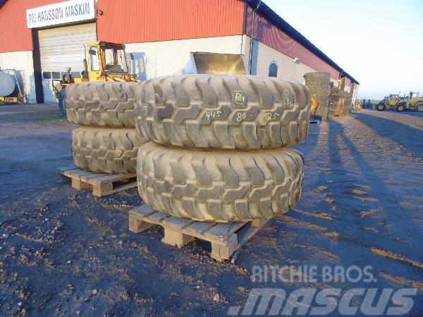 Däck + fälg 445-80-25 Neumáticos, ruedas y llantas