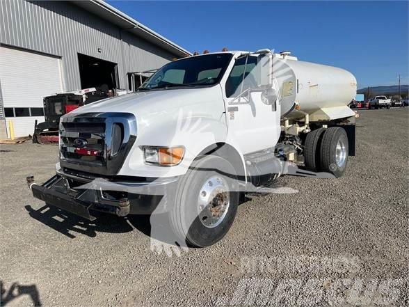 Ford F750 Camiones cisterna