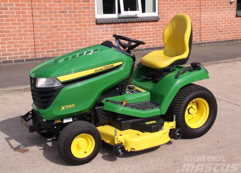 John Deere X 590 Ride on lawn tractor Tractores corta-césped