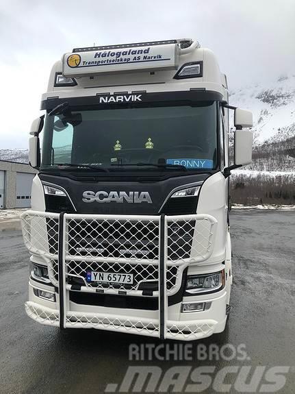 Scania R 770 tridem Camiones con gancho