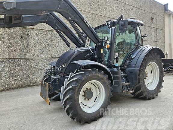 Valtra N174D - Unlimited Tractores