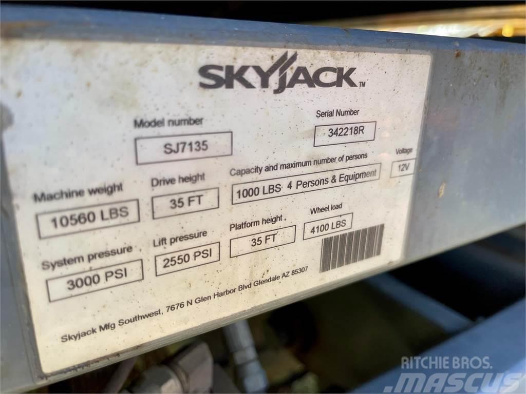 SkyJack SJ7135RT Plataformas tijera