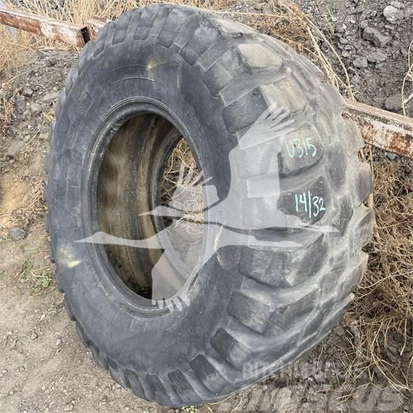 Goodyear 19.5L-24 Neumáticos, ruedas y llantas