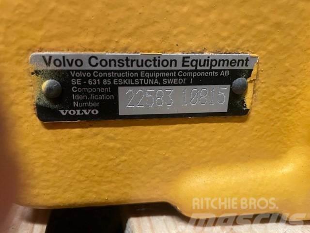 Volvo G990 Transmisión