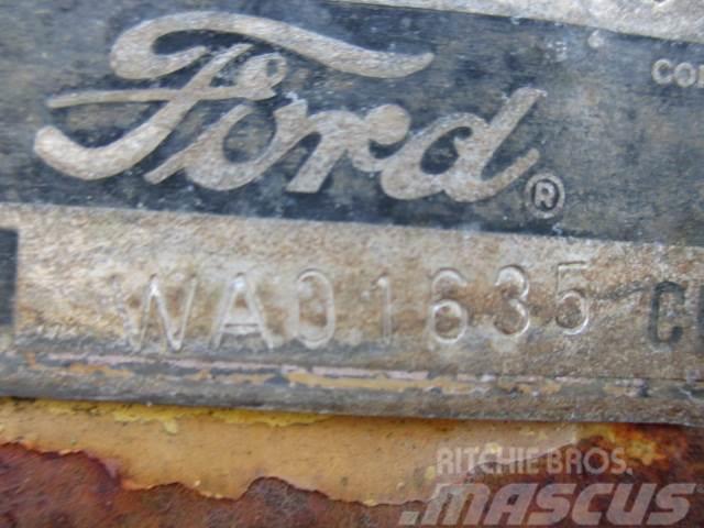 Ford 4550 4x2 rendegraver til ophug Retrocargadoras