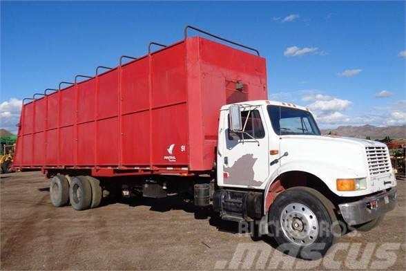 International 4900 Camiones para granja y transporte de granos