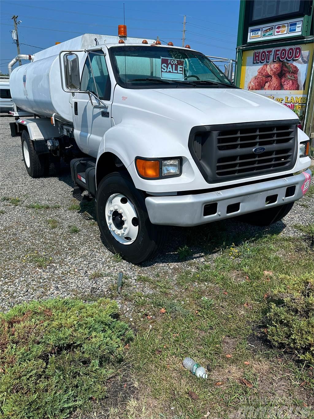 Ford F-750 Fuel Truck Camiones cisterna