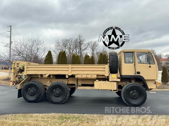  Siccard M1084A1R Camiones caja cerrada