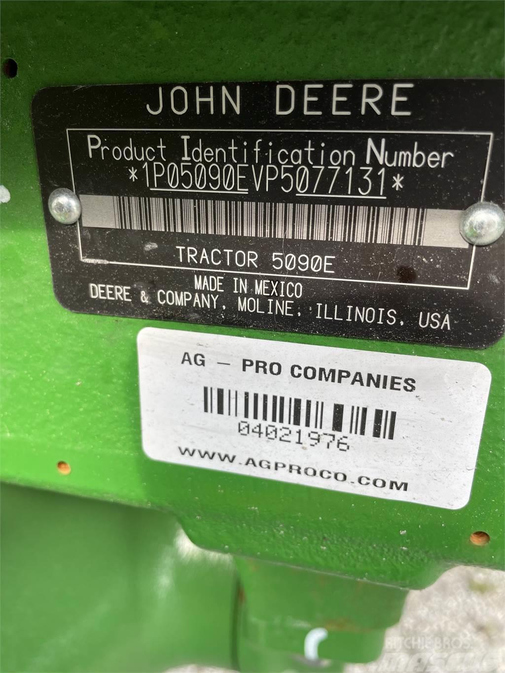 John Deere 5090E Tractores
