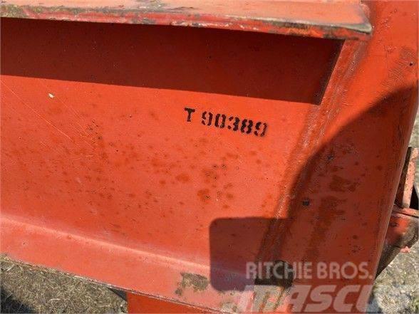 Case IH 70 TRACTOR LAODER WITH 60 BUCKET Otra maquinaria agrícola usada