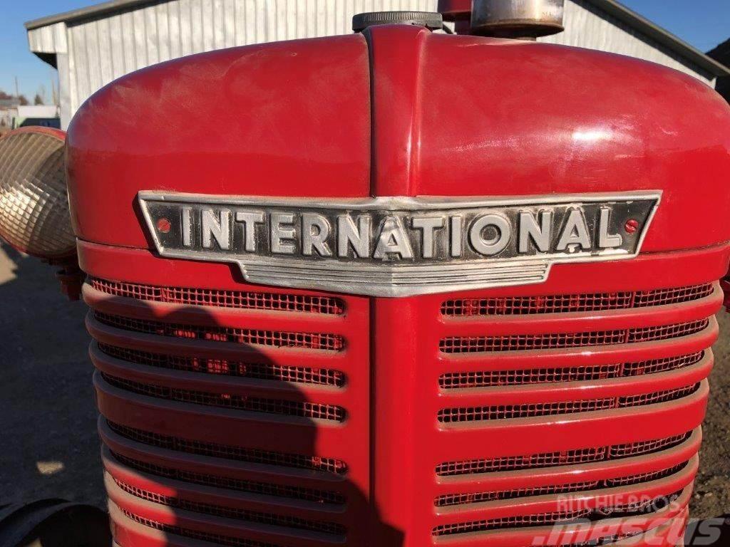 International W4 Tractores