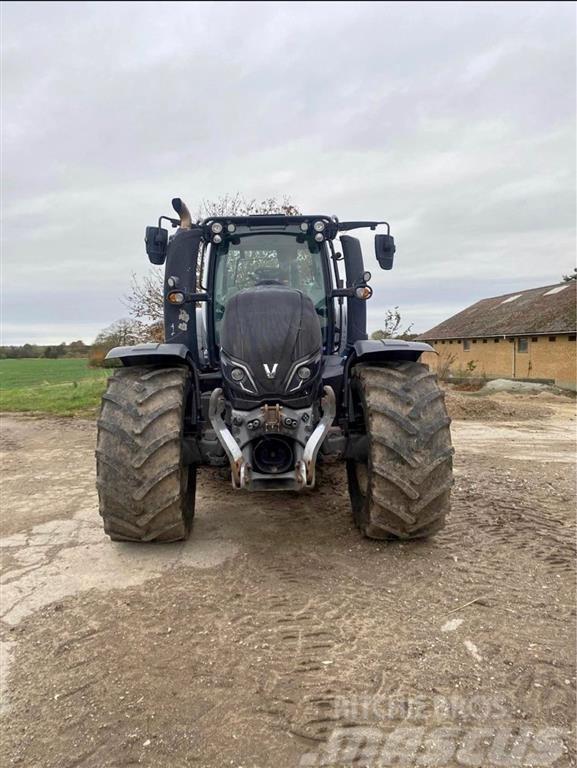 Valtra T214 Direct TwinTrac Kronos skovvogn Tractores