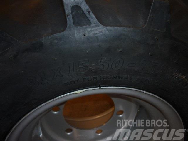 BKT 31x15.50x15 - løs dæk. Neumáticos, ruedas y llantas