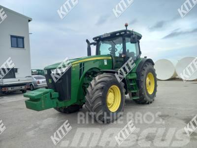 John Deere 8260R Tractores