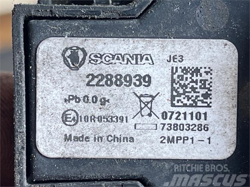 Scania  PRESSURE VALVE 2288939 Radiadores
